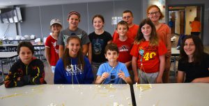 students with spaghetti and marshmellows
